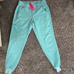 Figs zomara scrub joggers in neon blue size small